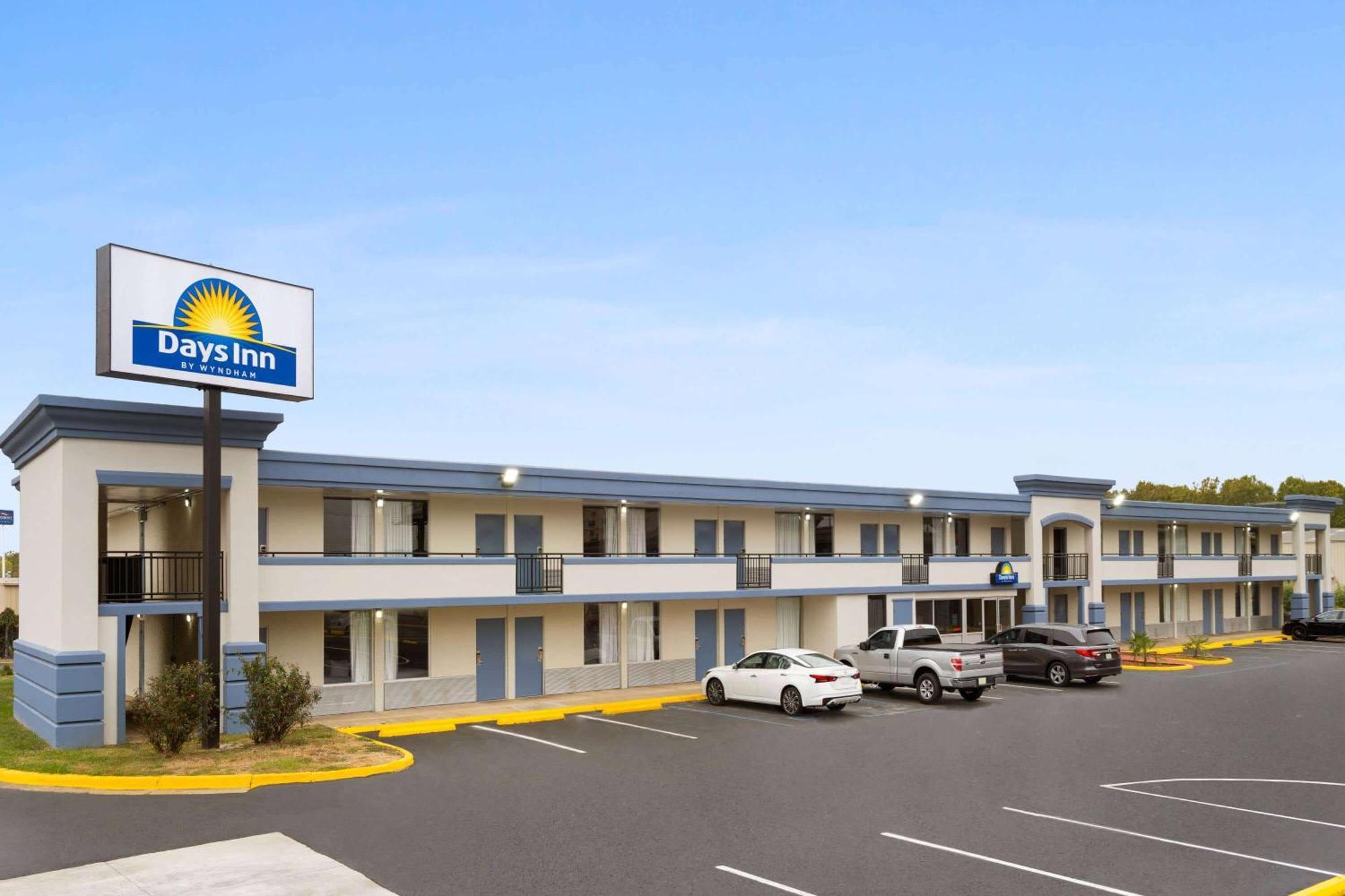 Days-Inn By Wyndham Montgomery I-85 외부 사진