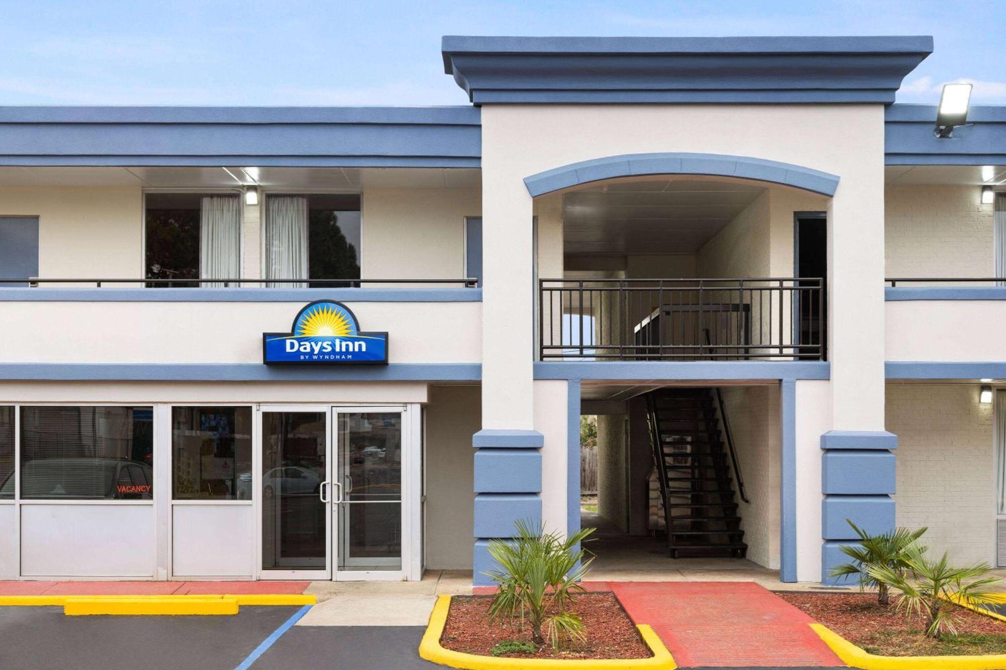 Days-Inn By Wyndham Montgomery I-85 외부 사진